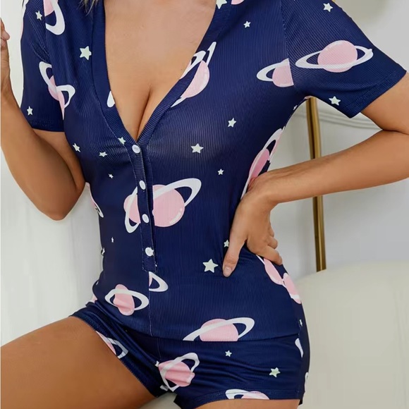 PJ ROMPER 🌈❤️😻 - Picture 2 of 9